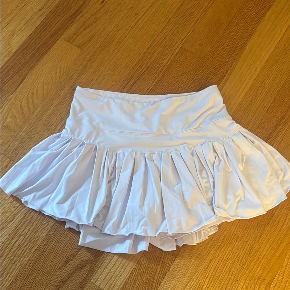 White gold hinge skirt